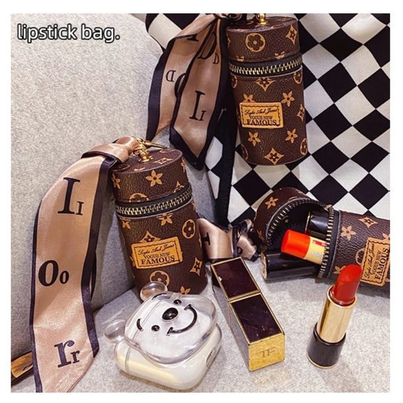 💝Boutique 🌺Luxury Inspired🔑Keychain🤎 - Picture 1 of 6